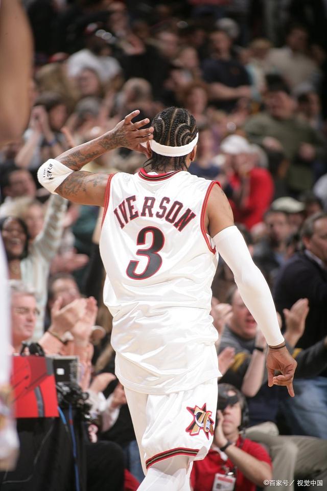 如何看待皇马近况？卡塞米罗：不会为皇马担心，我更担心曼联（卡塞米罗谈皇马近况：不担心皇马，更忧心曼联）