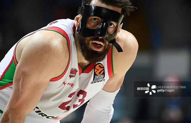 执教俱乐部前1000场场均积分前10：瓜迪奥拉第1，穆里尼奥第2（俱乐部执教首千场场均积分前十：瓜迪奥拉居首，穆里尼奥次席）