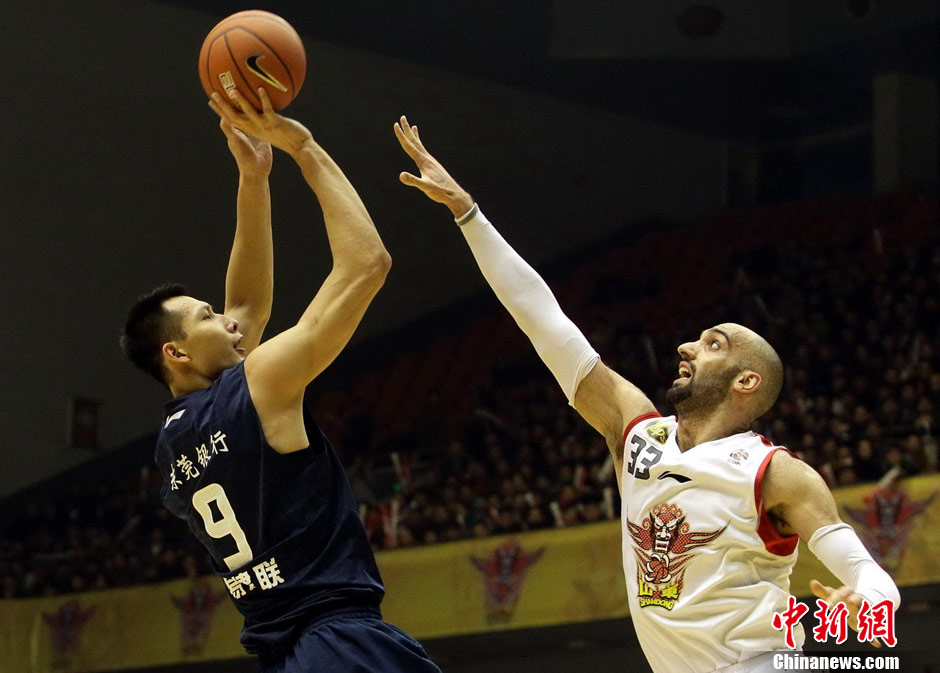 女子篮球联盟赛季焦点球员表现（女篮联赛本季明星球员表现盘点）